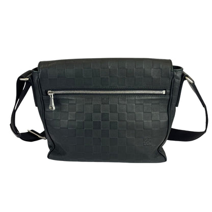 Louis-Vuitton District PM Damier Infini Black SHW