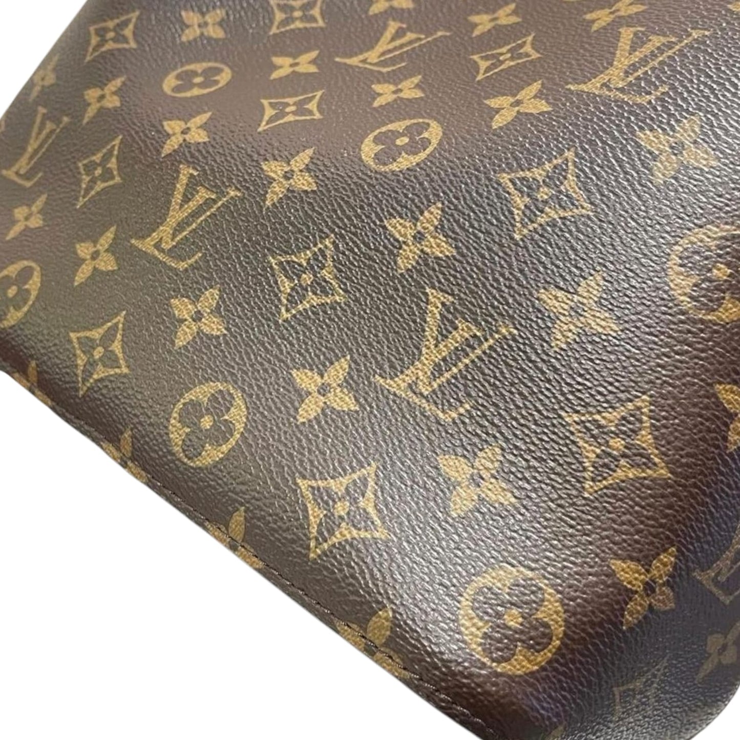 Louis-Vuitton MM Monogram NeoNoe Coquelicot Red GHW