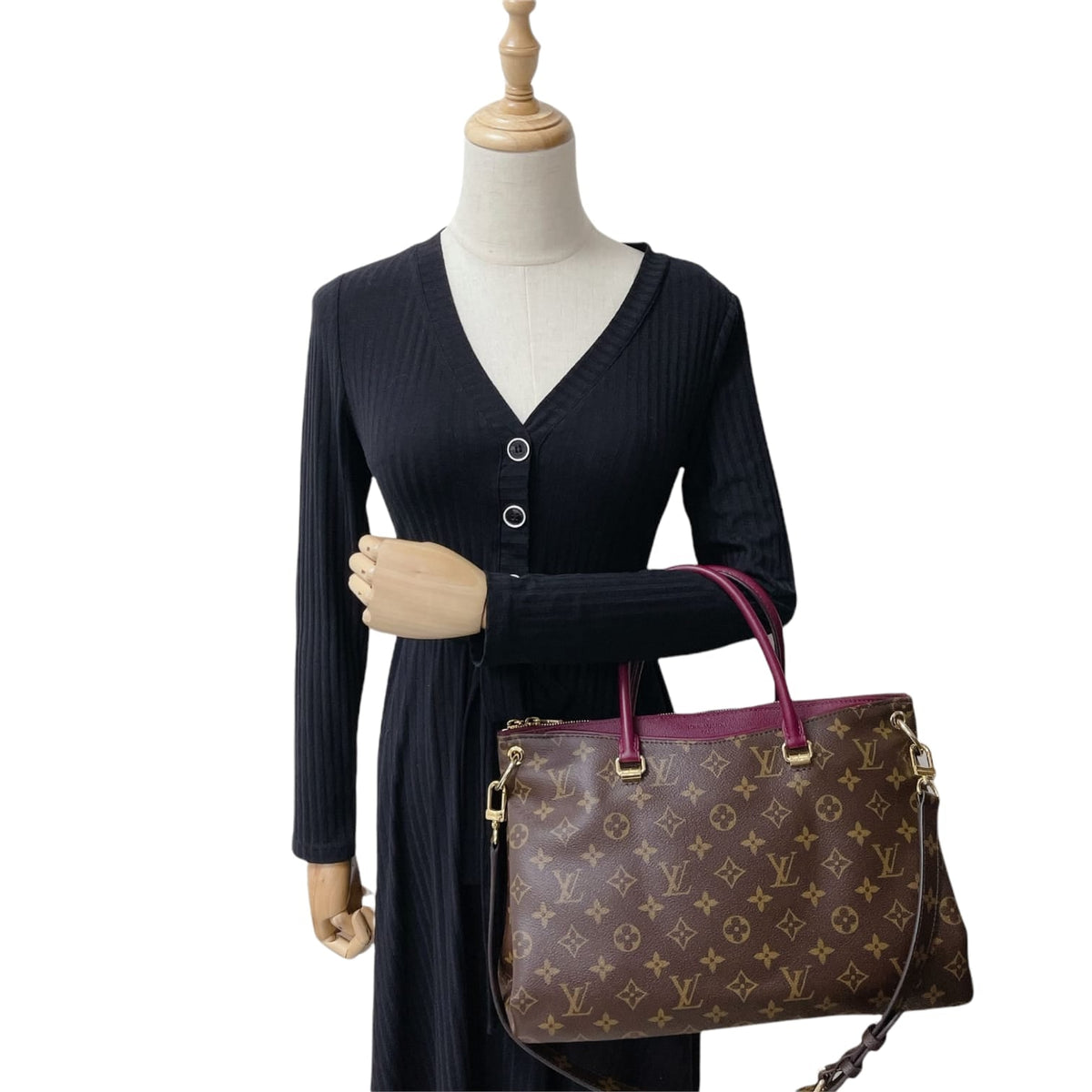 Louis-Vuitton MM Pallas Monogram Aurore GHW
