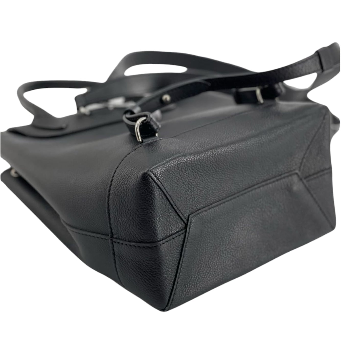Louis-Vuitton LockMe Backpack Calfskin Black SHW