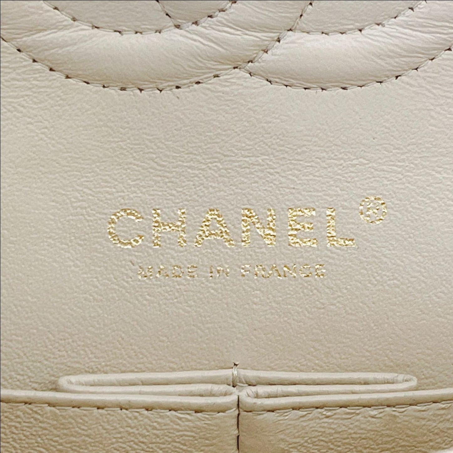 Classic Flap Medium Caviar Beige GHW