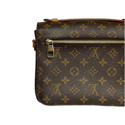Louis-Vuitton Monogram Classic Pochette Métis GHW