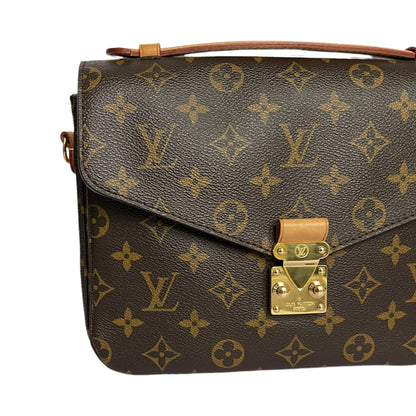 Louis-Vuitton Monogram Classic Pochette Métis GHW