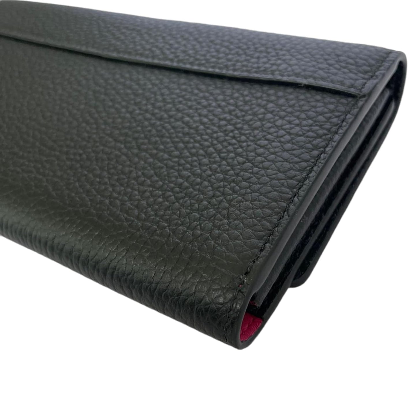 Louis-Vuitton Capucines Wallet Taurillon Black GHW