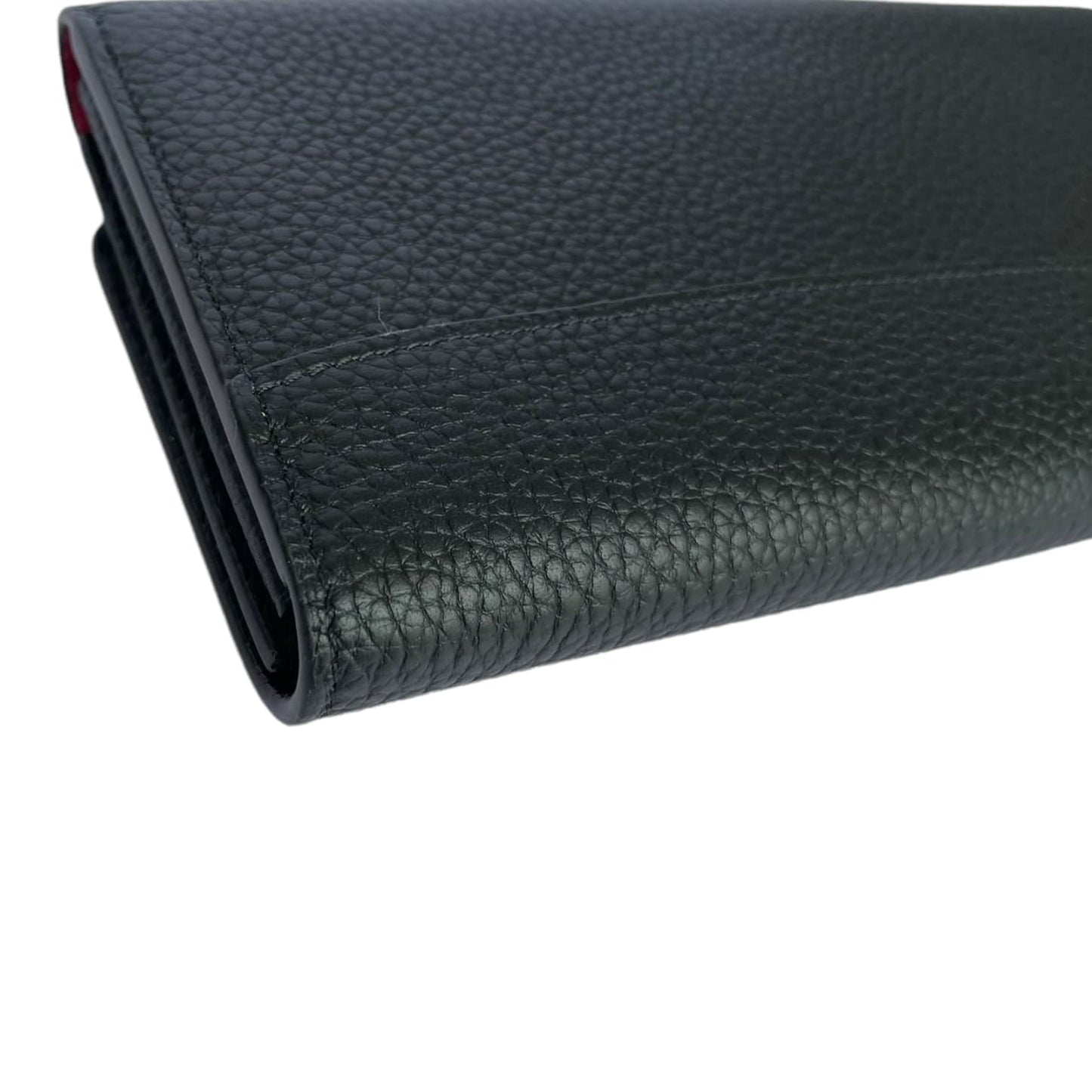 Louis-Vuitton Capucines Wallet Taurillon Black GHW