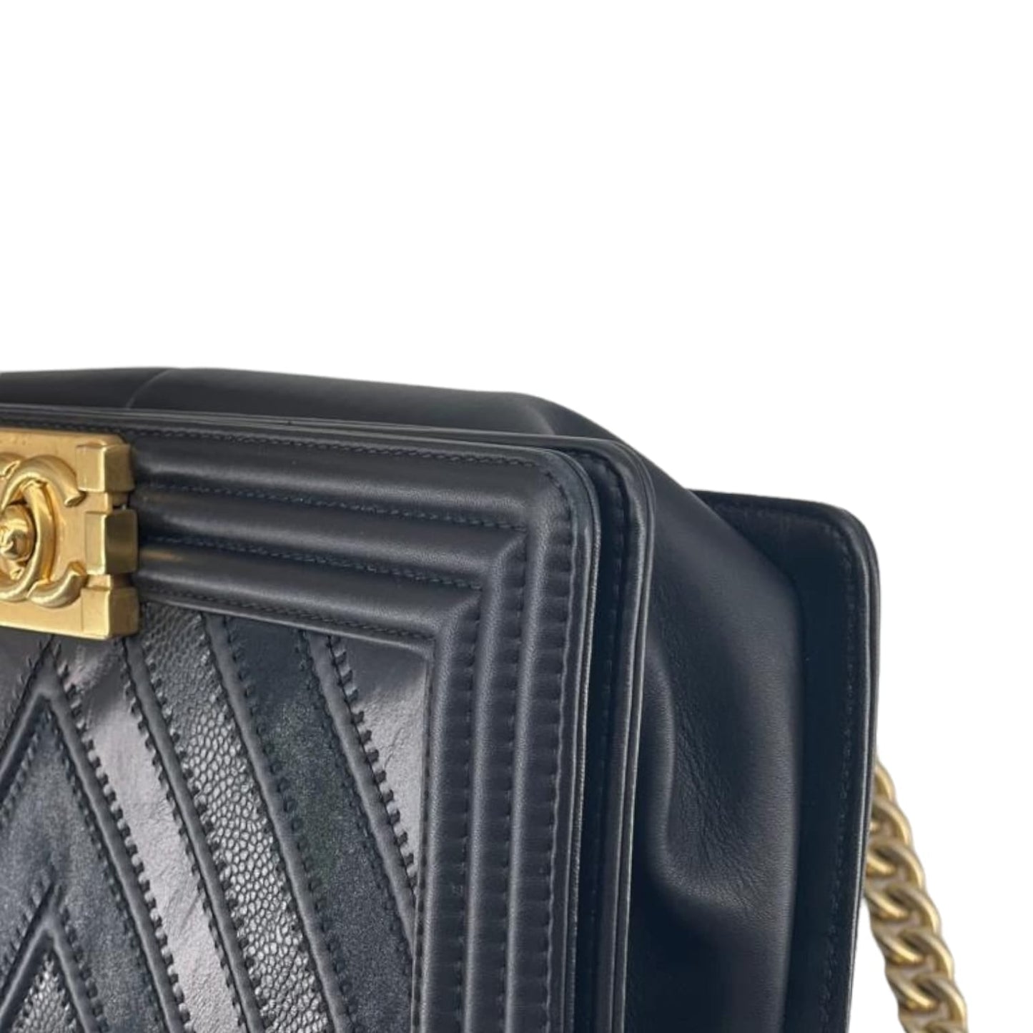 New Medium Chevron Boy Bag Mixed Leather Black GHW