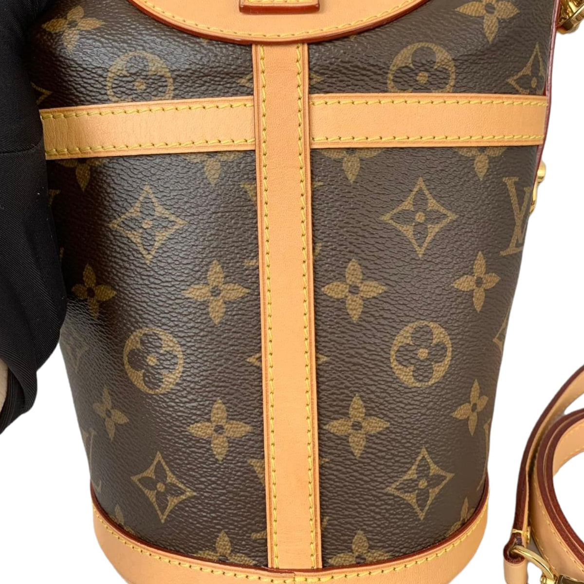 Louis-Vuitton Duffle Bag Monogram Canvas GHW