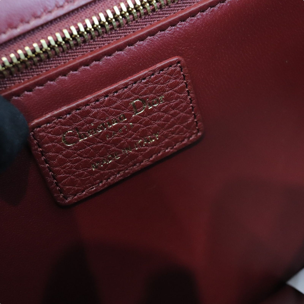 Montaigne Red GHW