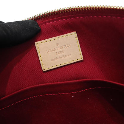 Louis-Vuitton Vernis Sherwood PM Monogram Red GHW