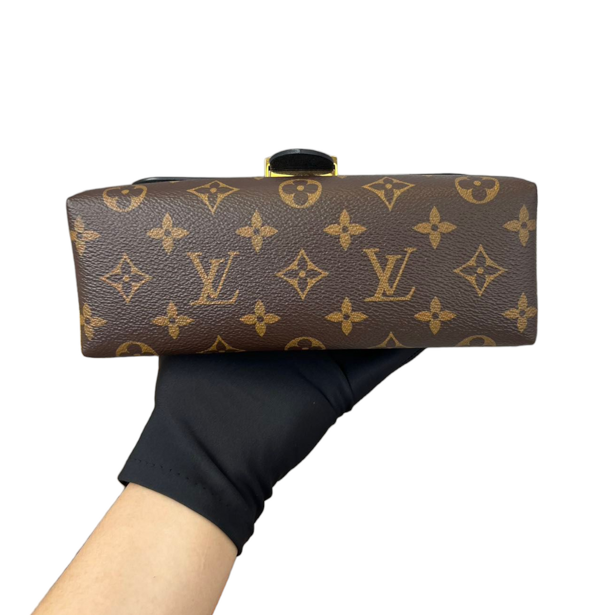 Louis-Vuitton Monogram Locky BB Black GHW