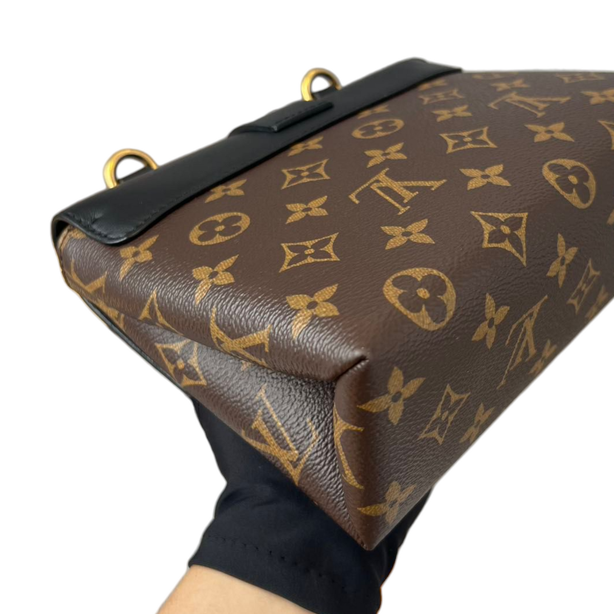 Louis-Vuitton Monogram Locky BB Black GHW