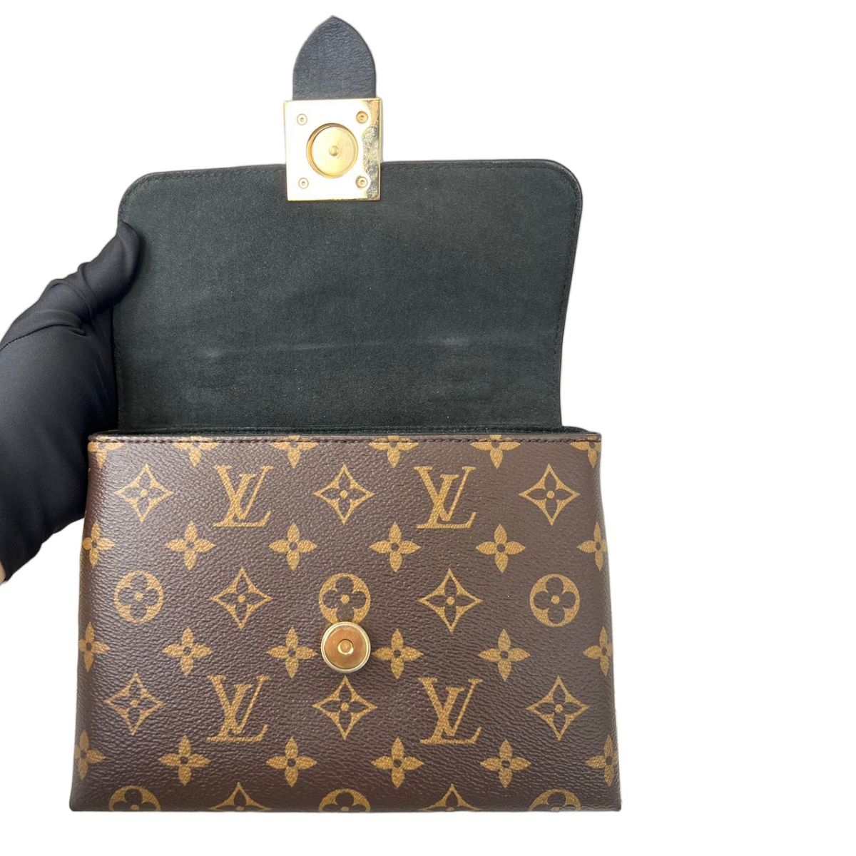 Louis-Vuitton Monogram Locky BB Black GHW