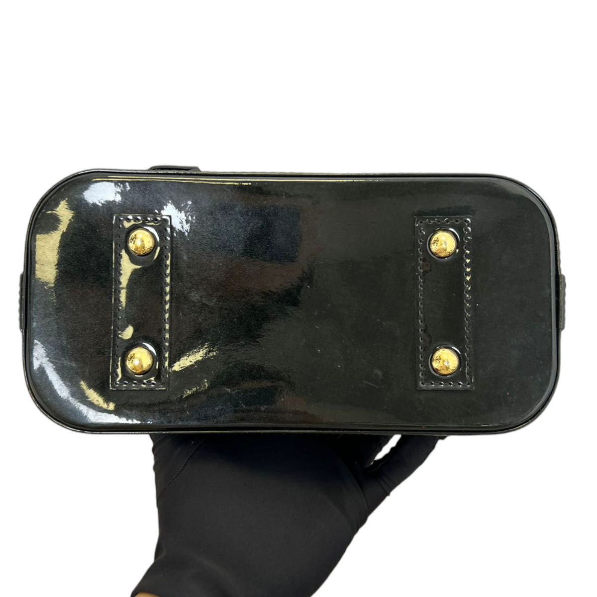 Louis-Vuitton Vernis Alma BB Patent Black GHW