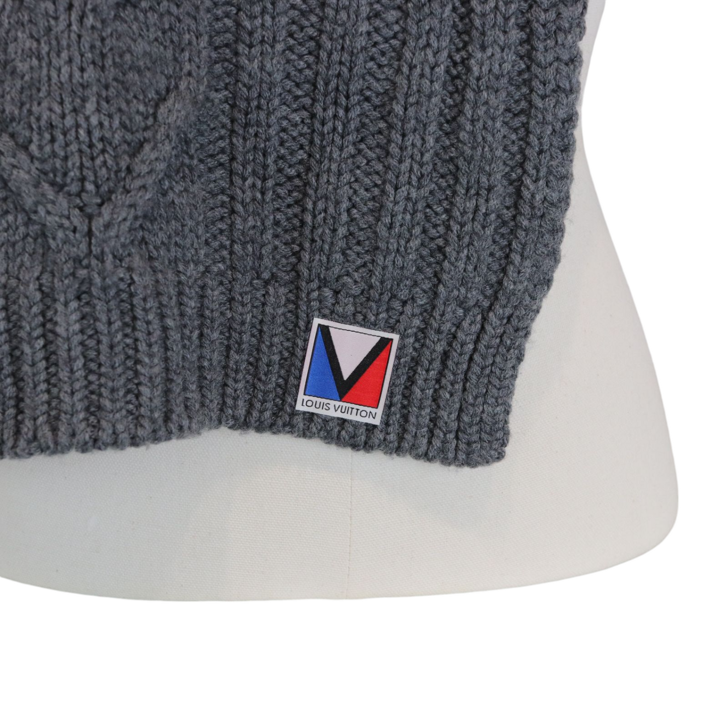 Louis-Vuitton Men’s Wool Scarf Grey