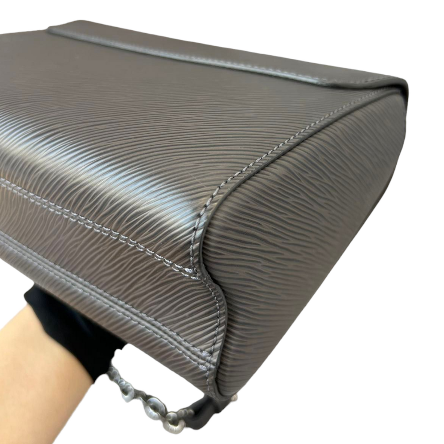 Louis-Vuitton Epi Twist Shoulder Bag MM Noir Grey SHW