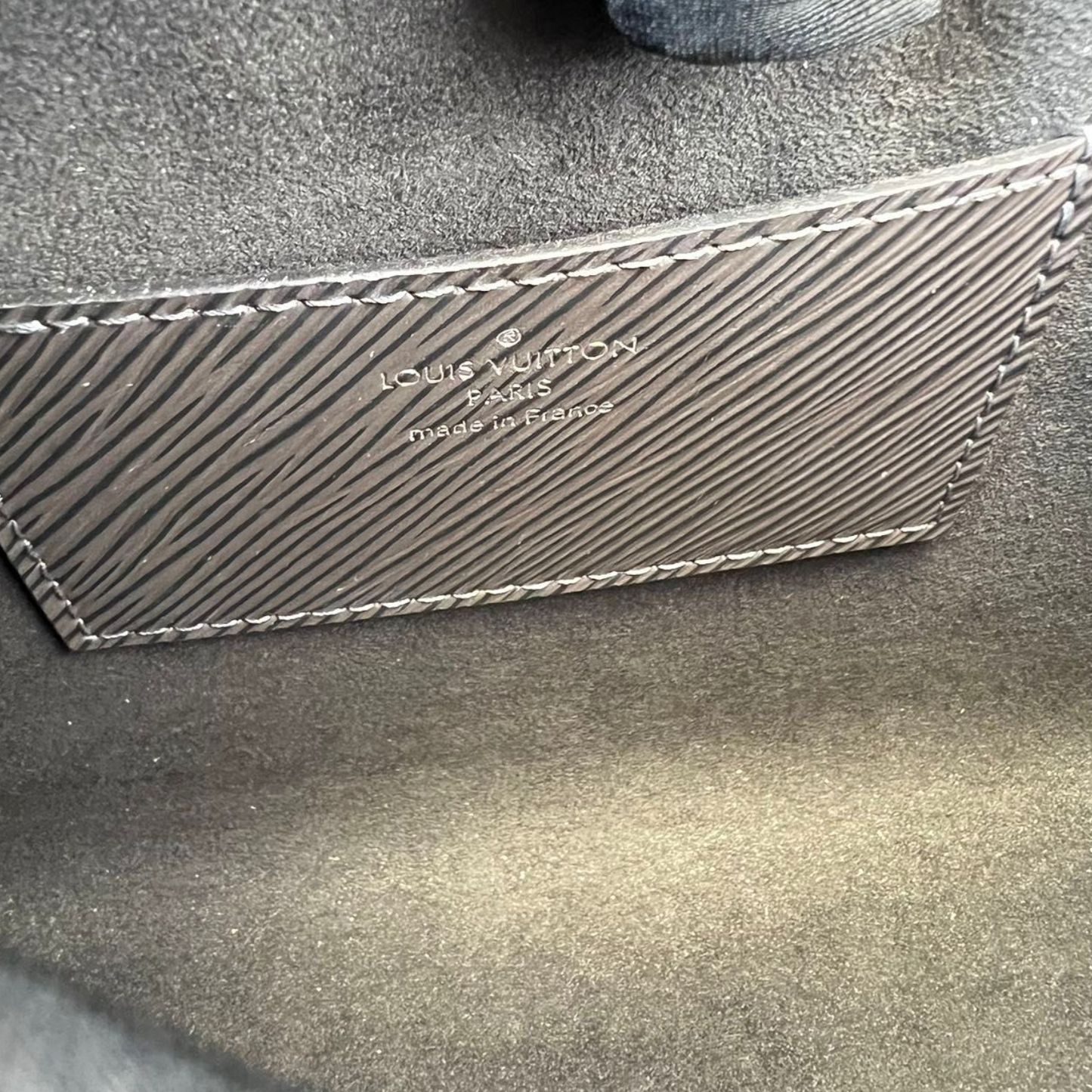 Louis-Vuitton Epi Twist Shoulder Bag MM Noir Grey SHW