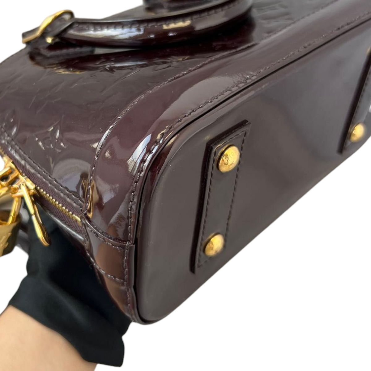 Louis-Vuitton Vernis Alma BB Amarante GHW