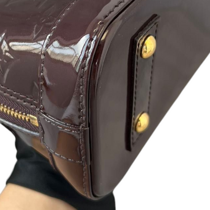 Louis-Vuitton Vernis Alma BB Amarante GHW