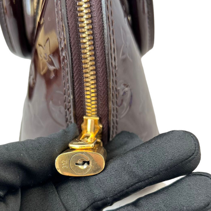 Louis-Vuitton Vernis Alma BB Amarante GHW