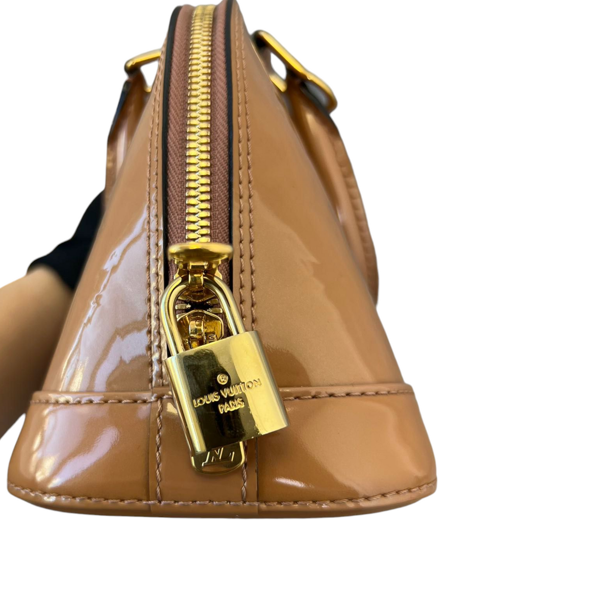 Louis-Vuitton Vernis Alma BB Brown GHW
