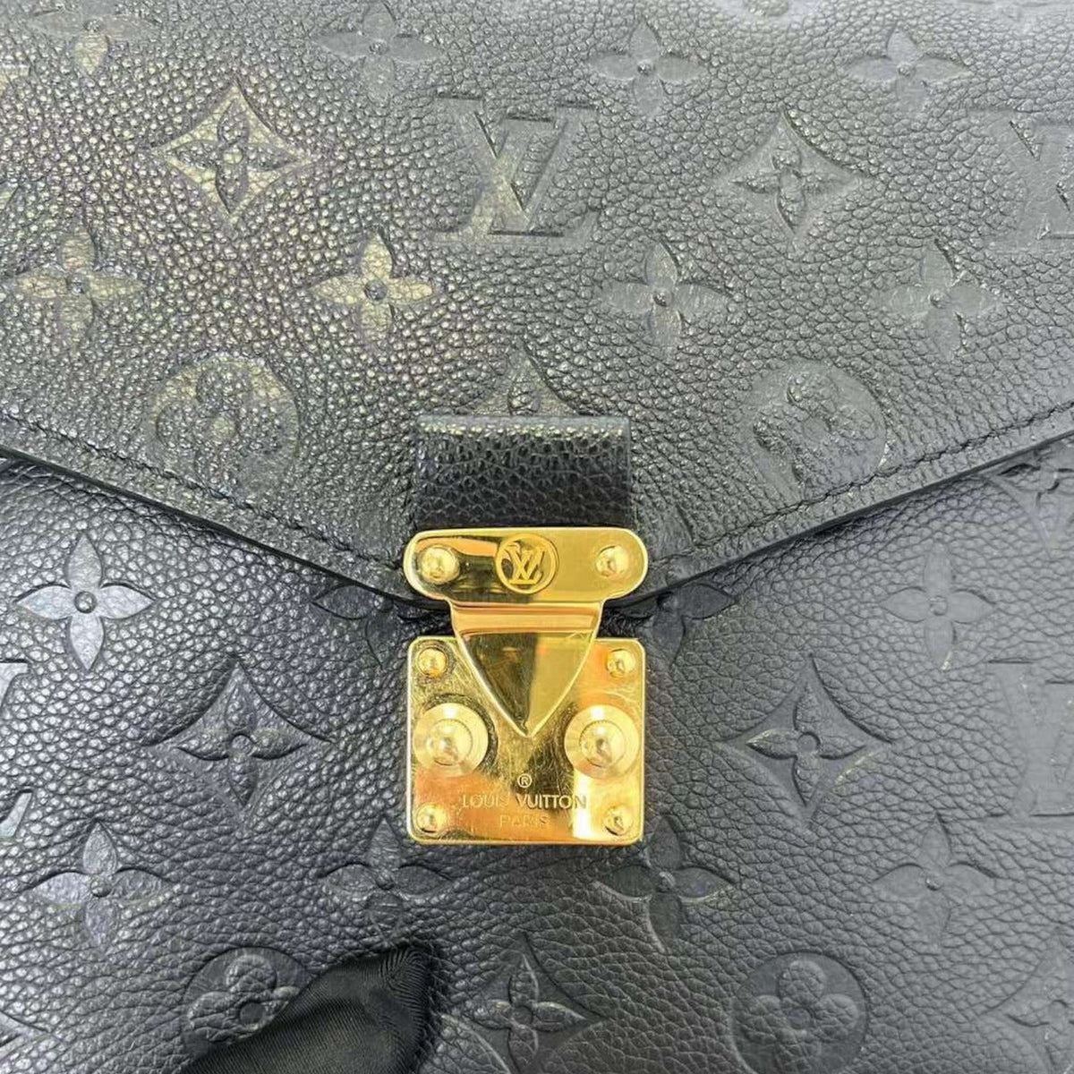Louis-Vuitton Empreinte Pochette Metis Black GHW