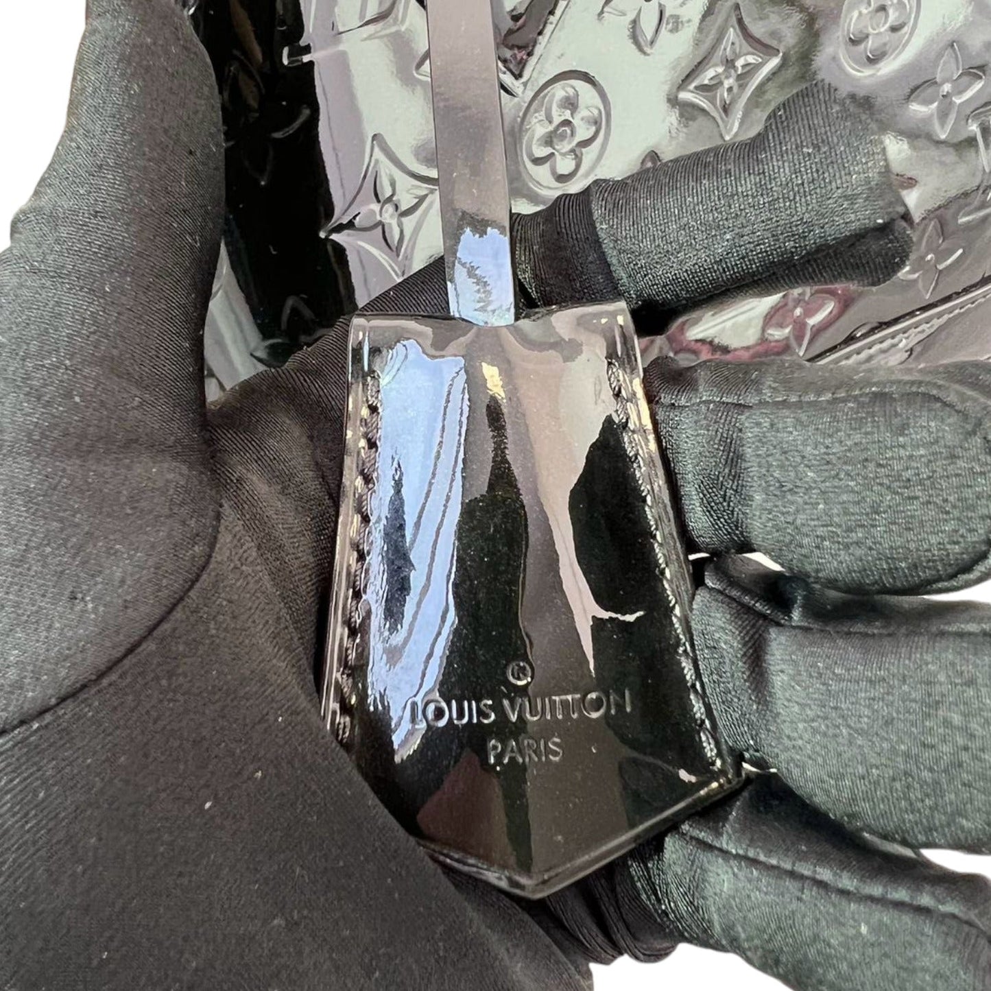 Louis-Vuitton Vernis Alma BB Patent Black GHW