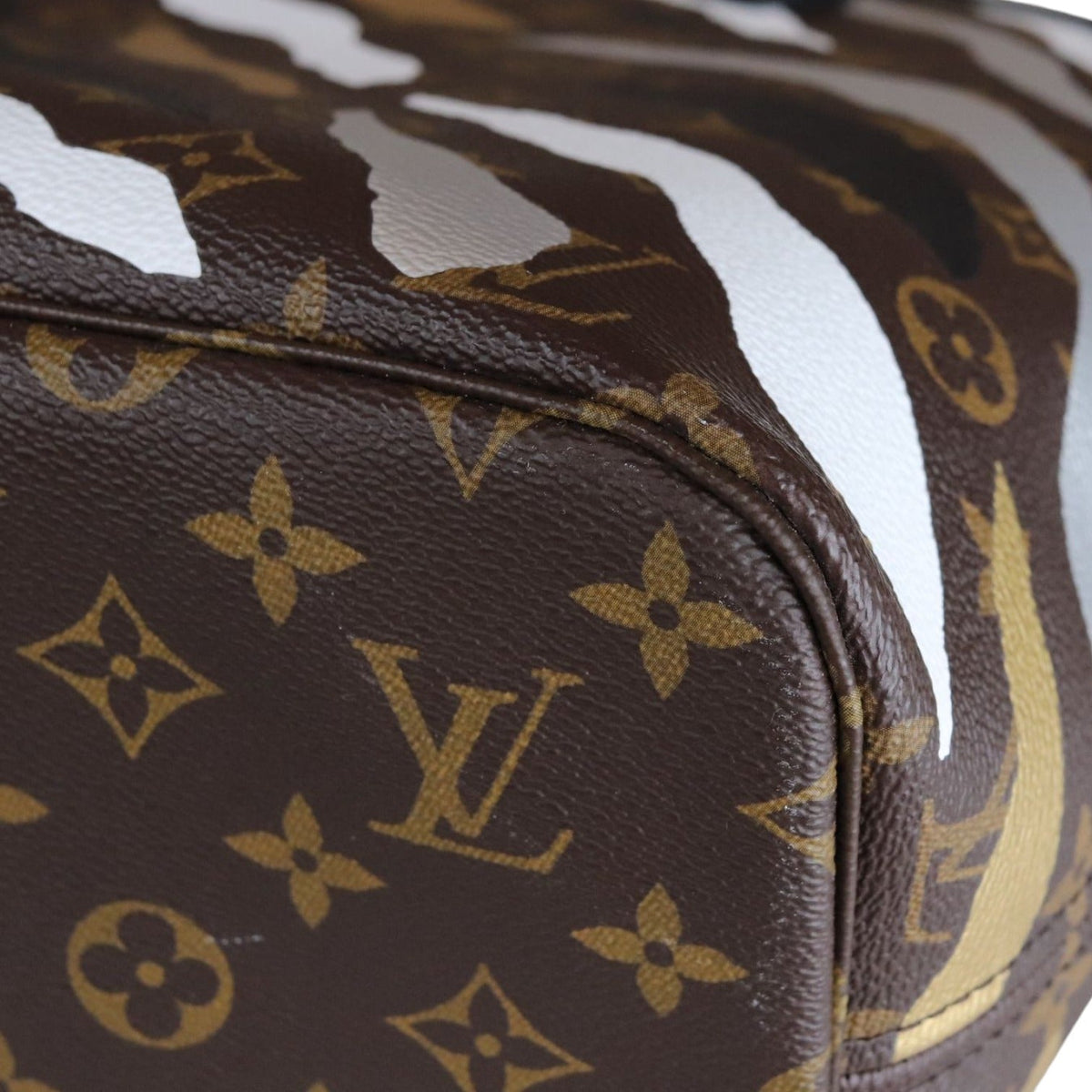 Louis-Vuitton Neverfull MM X Lol Monogram Gold Silver GHW