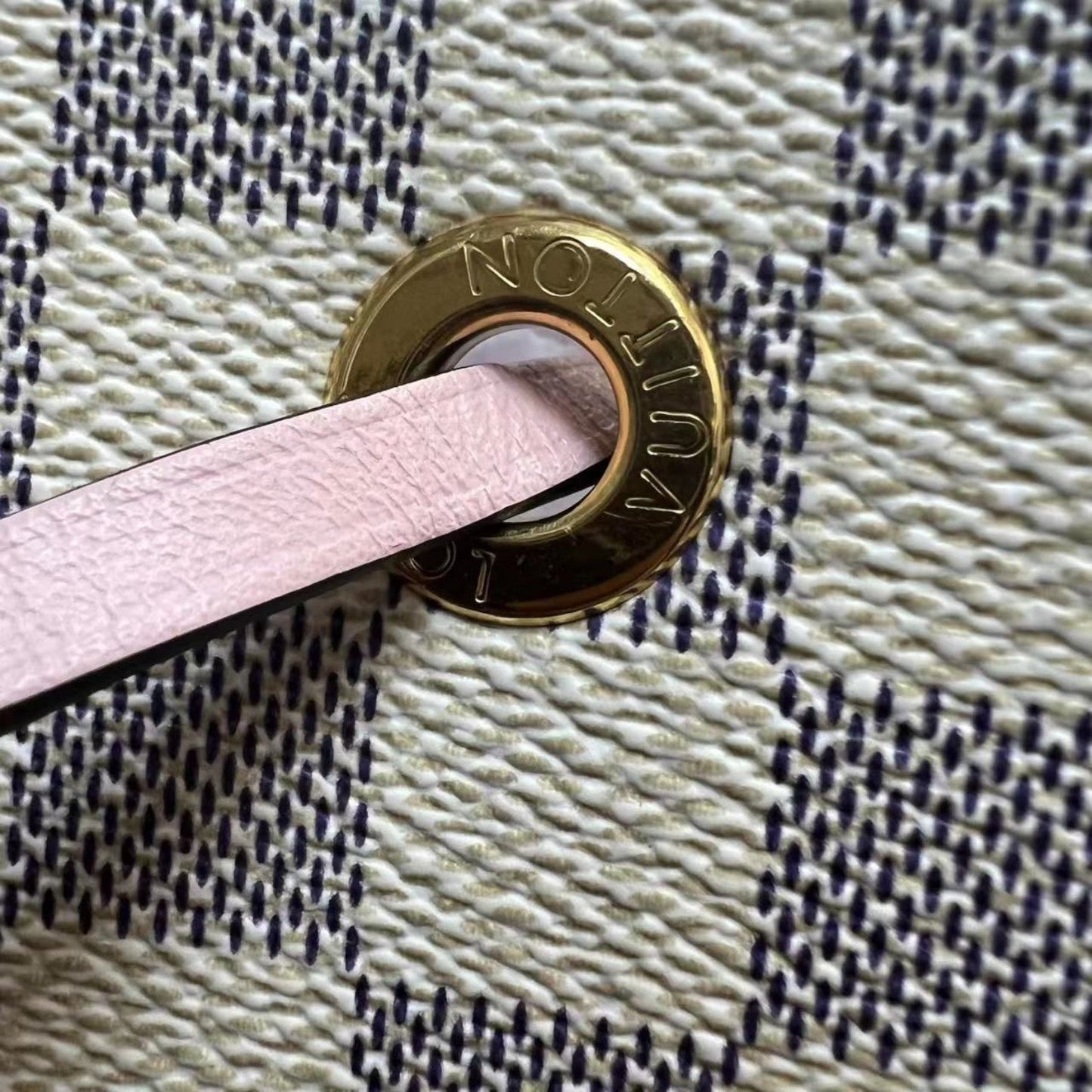 Louis-Vuitton Neonoe MM Damier Azur Eau De Rose GHW