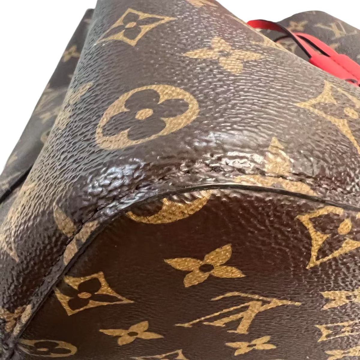Louis-Vuitton Neonoe MM Monogram Coquelicot Red GHW