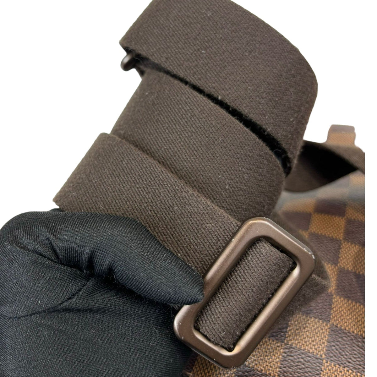 Louis-Vuitton Brooklyn Flat Pochette Damier Ebene Brown GHW