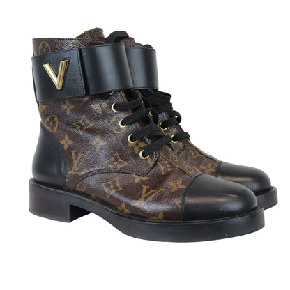Louis-Vuitton Wonderland Flat Ranger Boots Calfskin Black Size 38