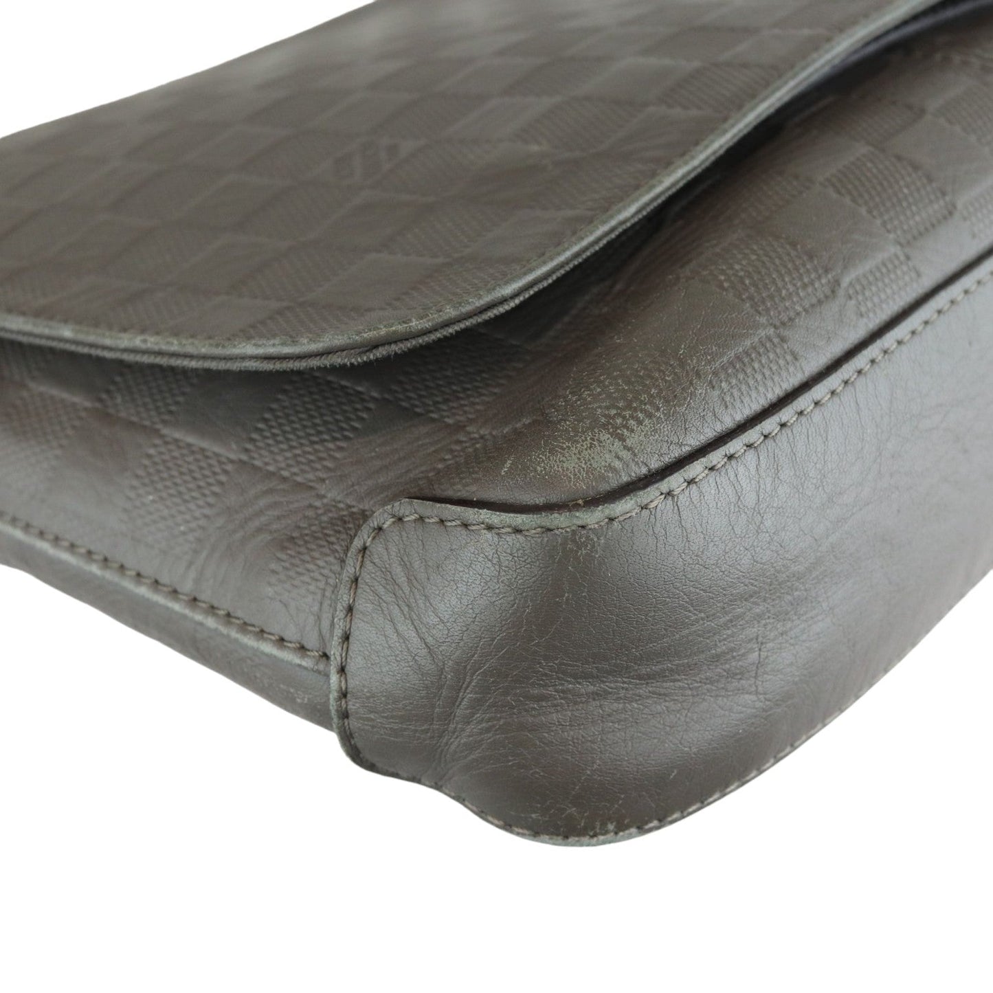 Louis-Vuitton District MM Damier Infini Grey SHW