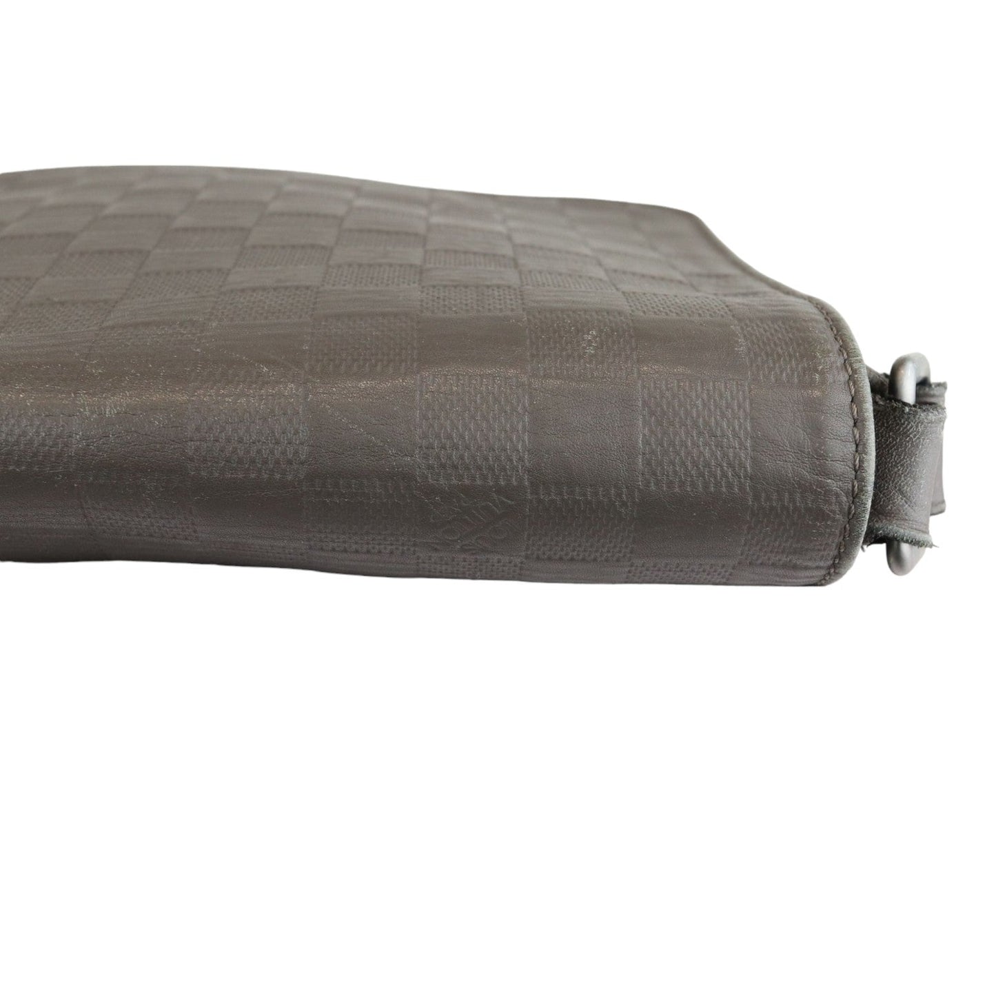 Louis-Vuitton District MM Damier Infini Grey SHW