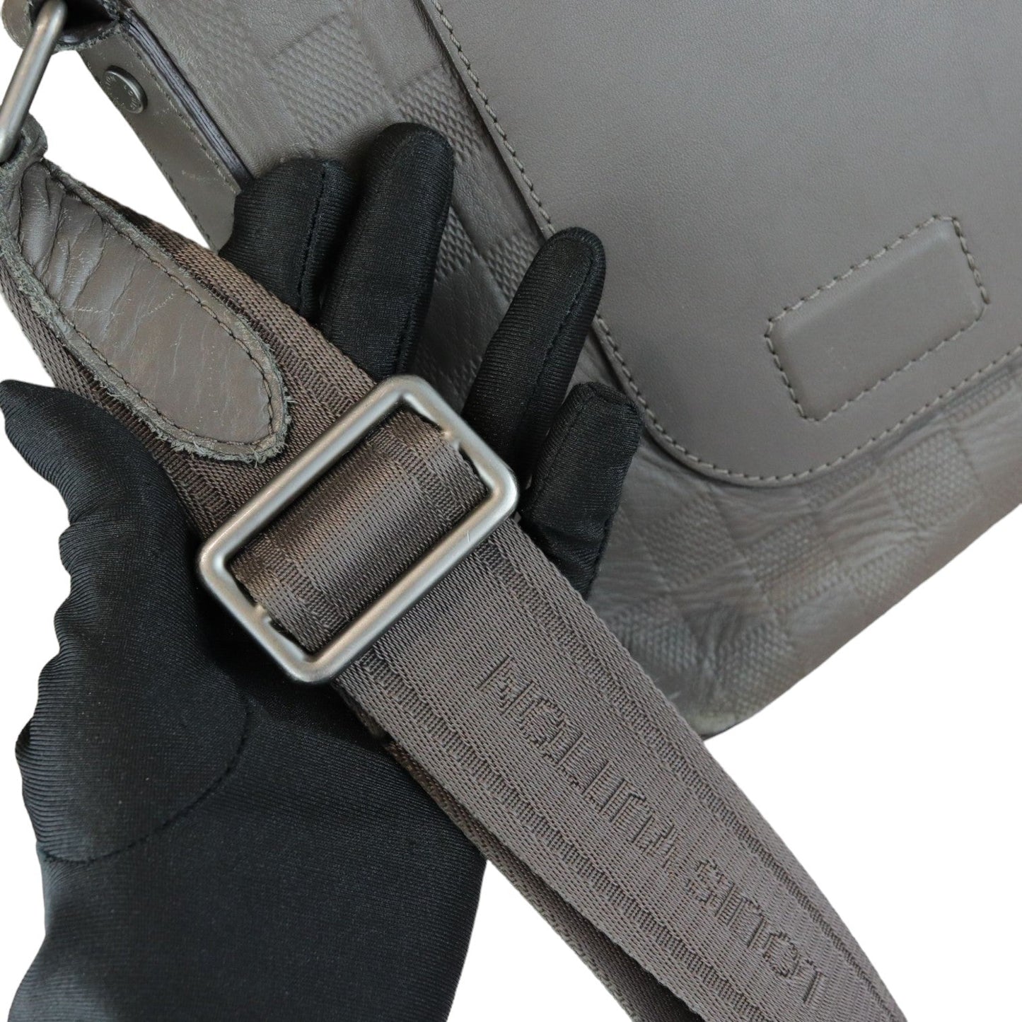 Louis-Vuitton District MM Damier Infini Grey SHW