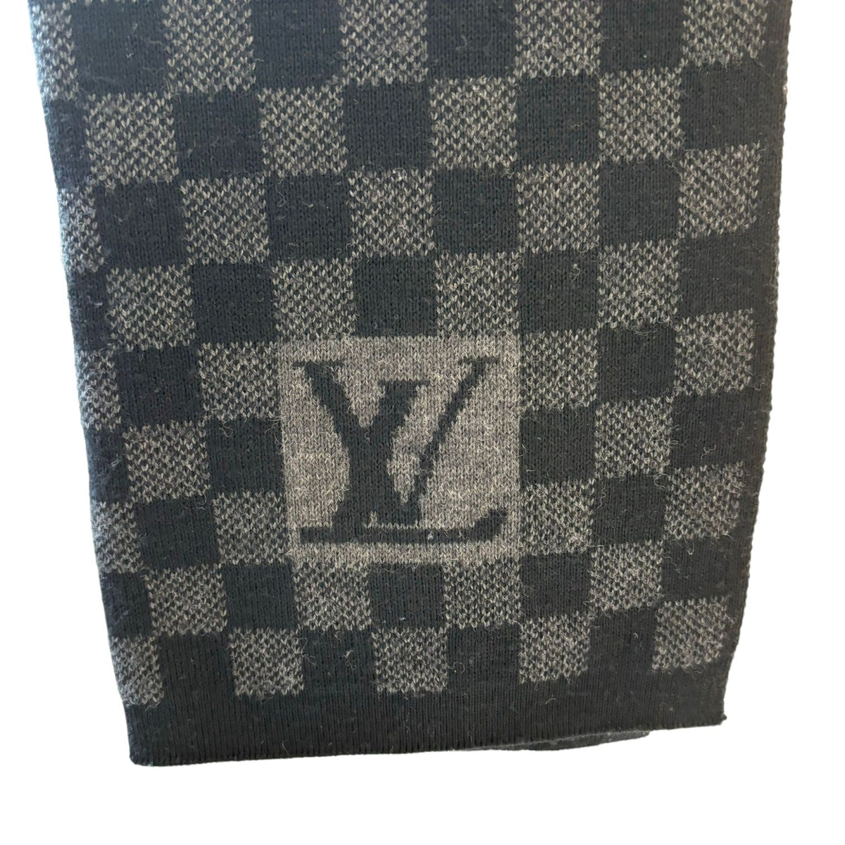 Louis-Vuitton Graphite Scarf Wool Damier Black