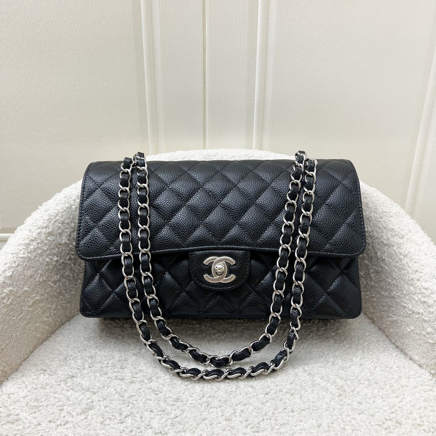 Chanel Medium Classic Flap CF in Black Caviar and SHW (Model: A01112)