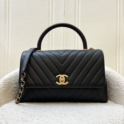 Chanel Medium 29cm Coco Handle Flap with Burgundy Lizard-Embossed Calfskin Handle in Chevron Quilted Black Caviar and GHW