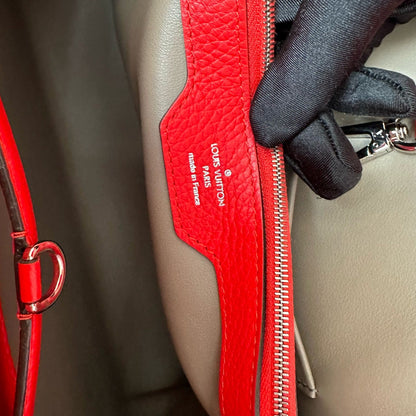 Louis-Vuitton Capucines MM Taurillon Calfskin Red SHW