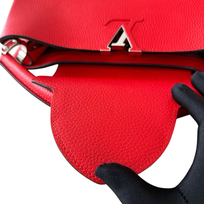 Louis-Vuitton Capucines MM Taurillon Calfskin Red SHW