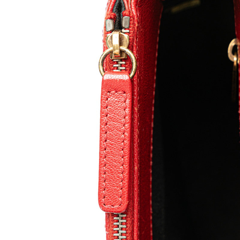 Chanel CC Leather Handbag Leather Handbag in Good condition
