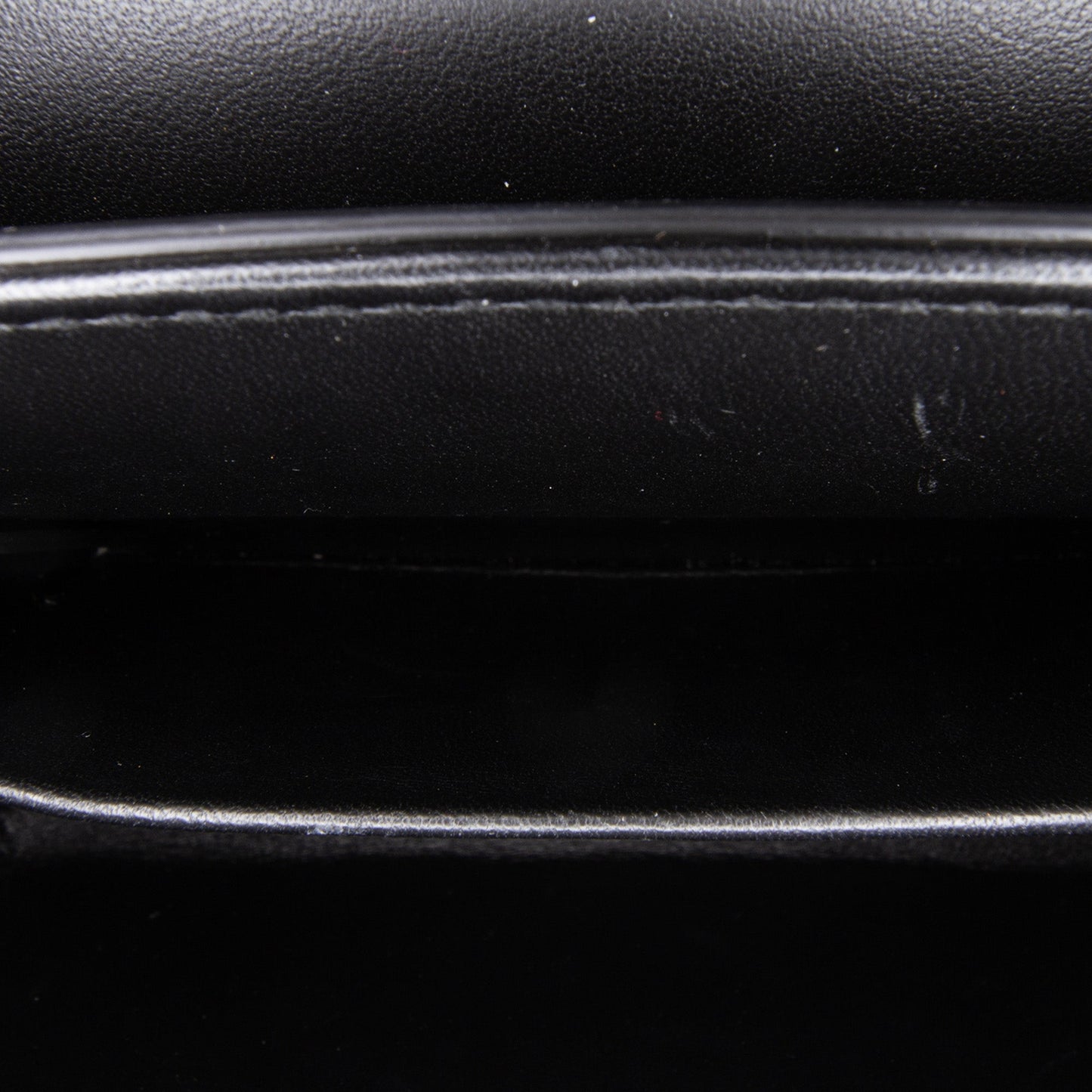 Box Calfskin 30 Montaigne Box Bag