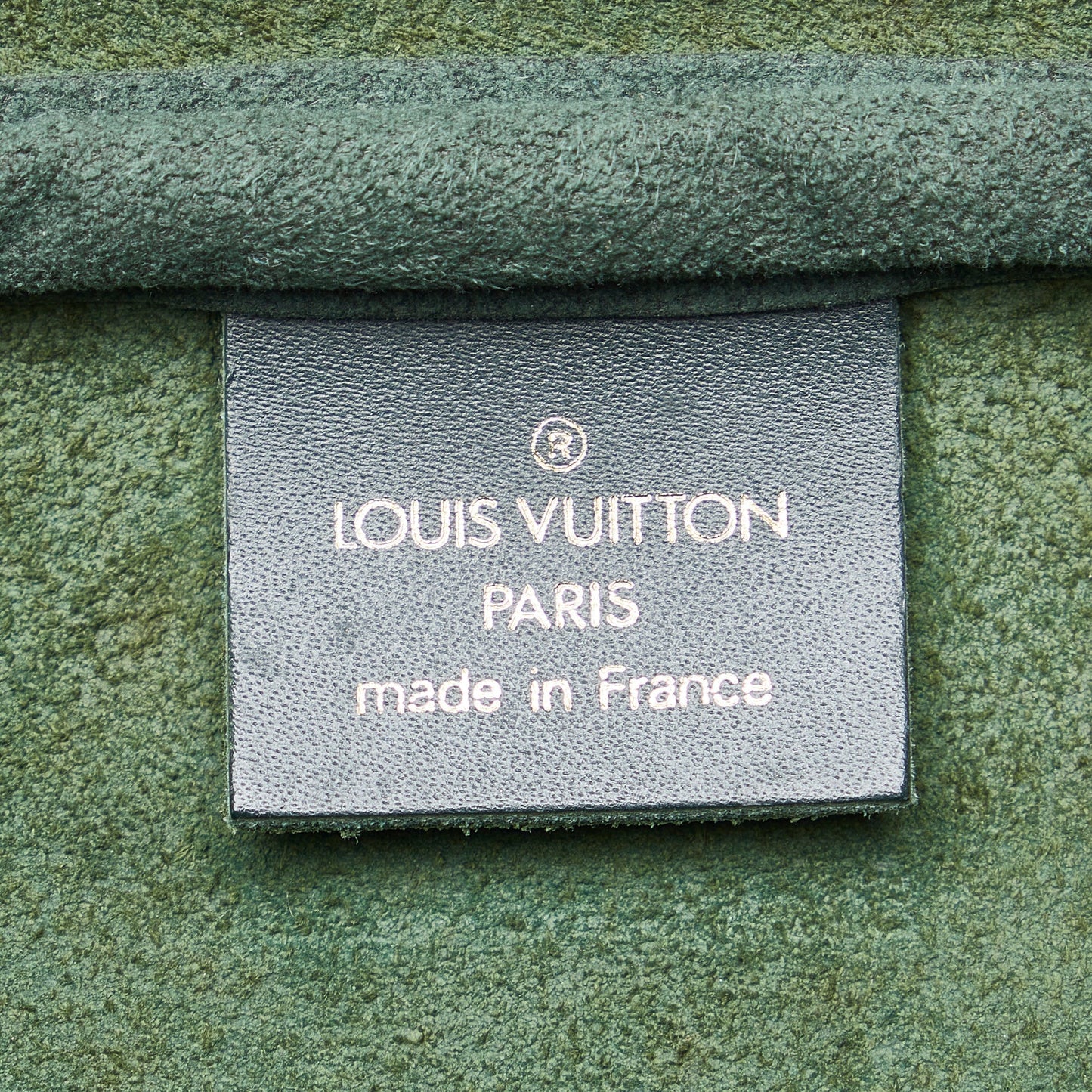 LOUIS VUITTON Taiga Kendall PM Travel Bag