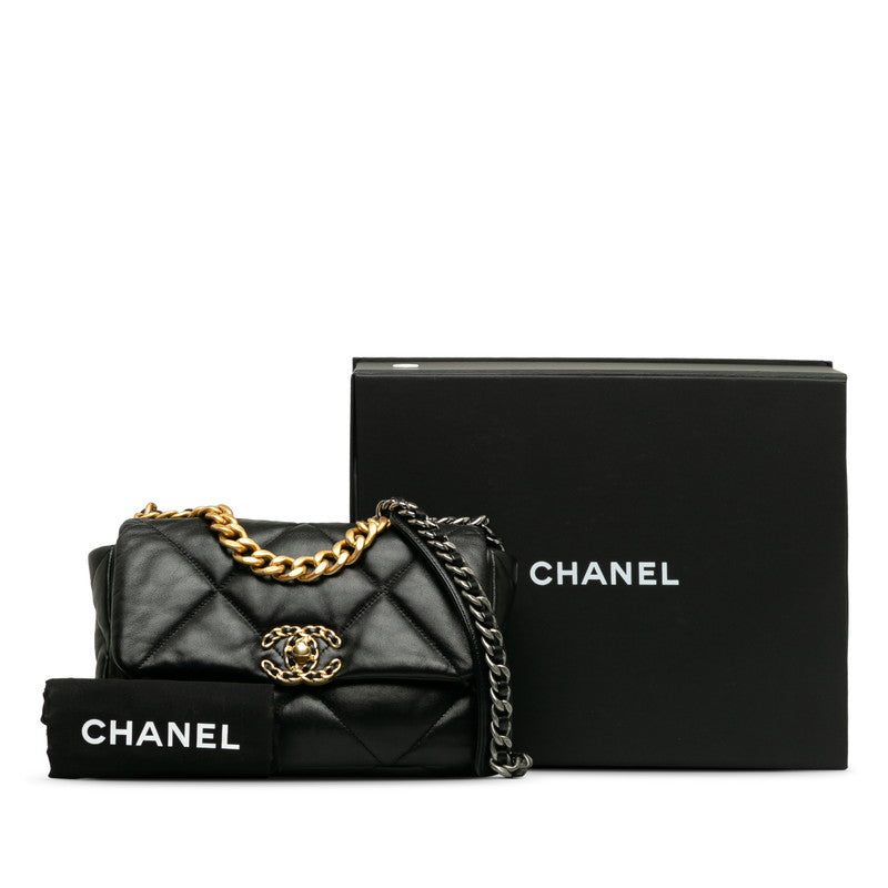 Chanel Chanel 19 Flap Bag  Leather Shoulder Bag in Excellent condition