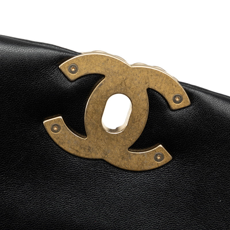 Chanel Chanel 19 Flap Bag  Leather Shoulder Bag in Excellent condition