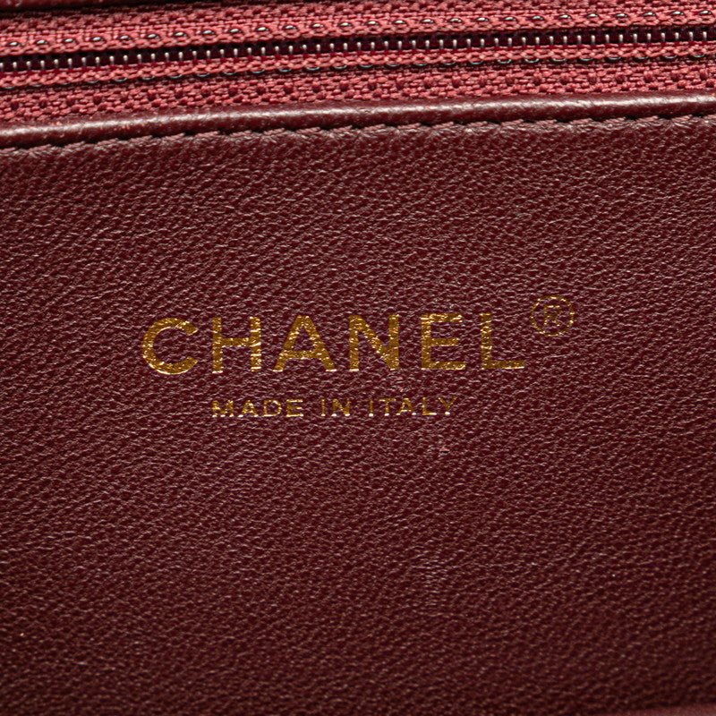 Chanel Quilted Leather Beauty Lock Shoulder Bag Leather Shoulder Bag in Good condition