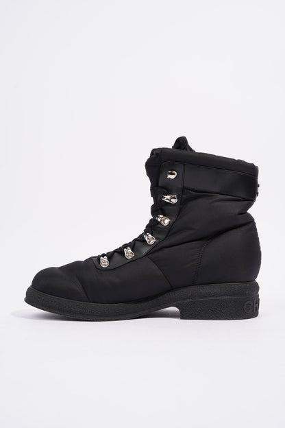 Chanel CC Logo Sneaker Black Suede EU 41 UK 8