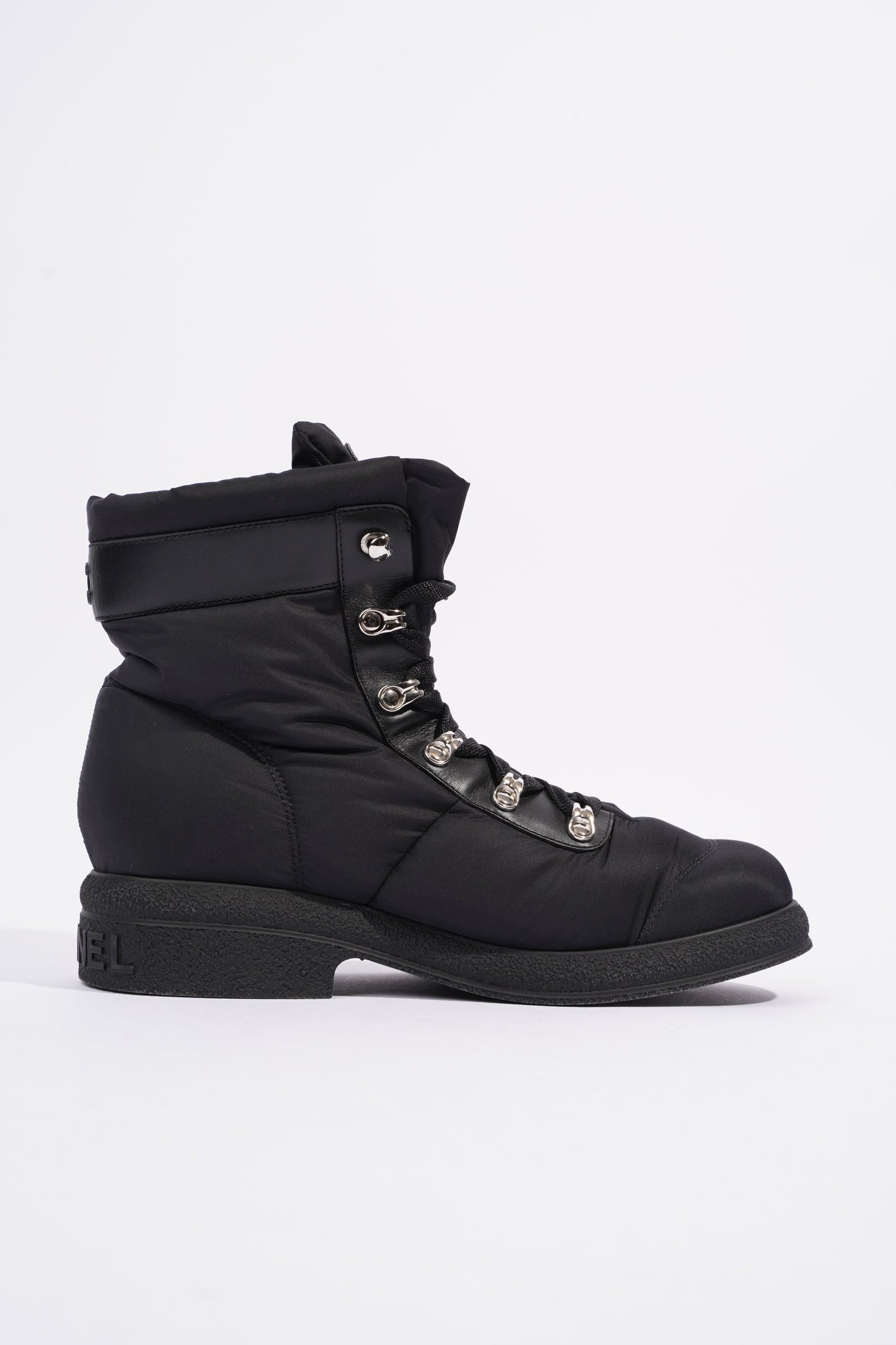 Chanel CC Logo Sneaker Black Suede EU 41 UK 8