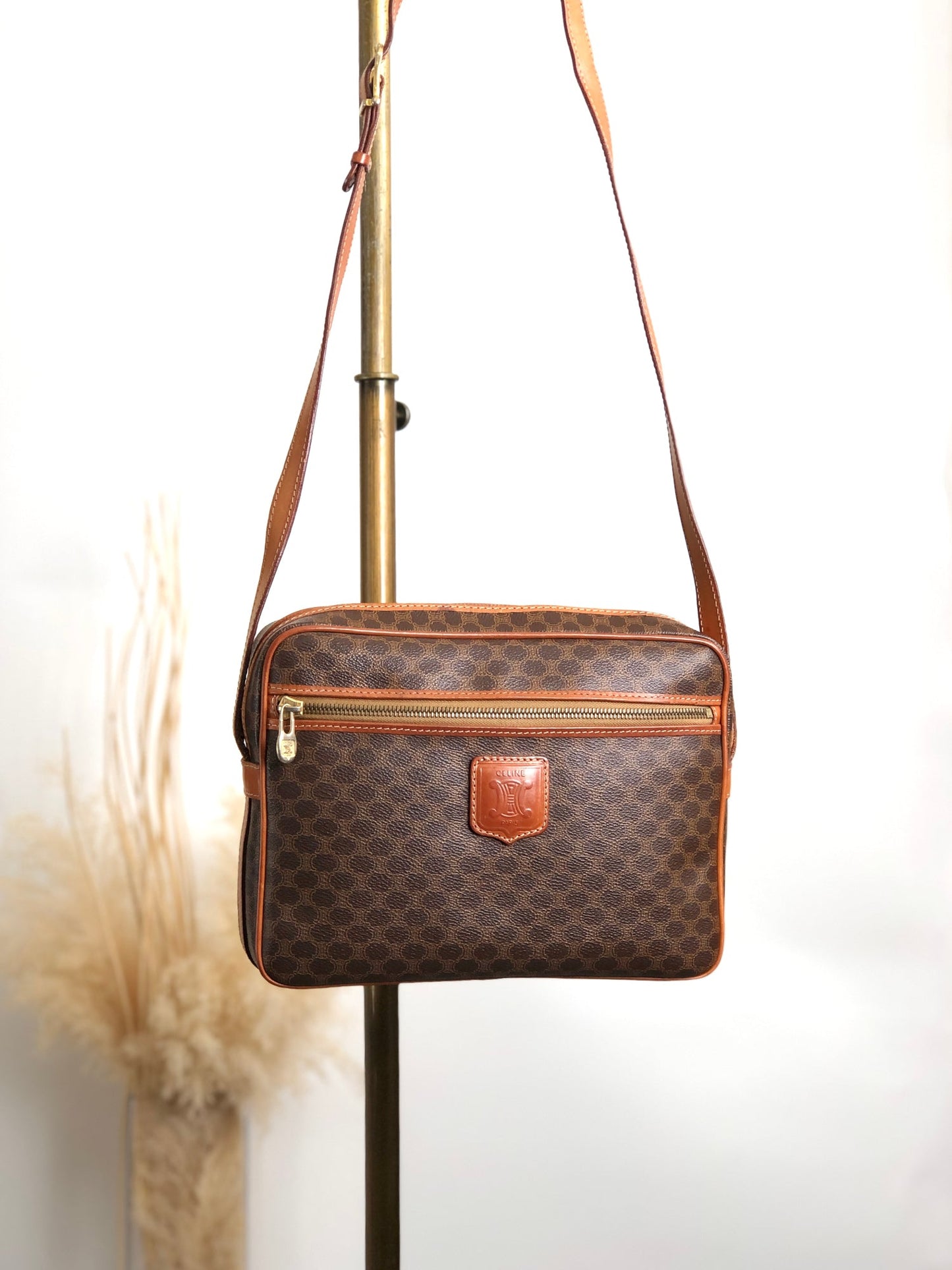 CELINE  Shoulder bag Brown Vintage jbdzhb