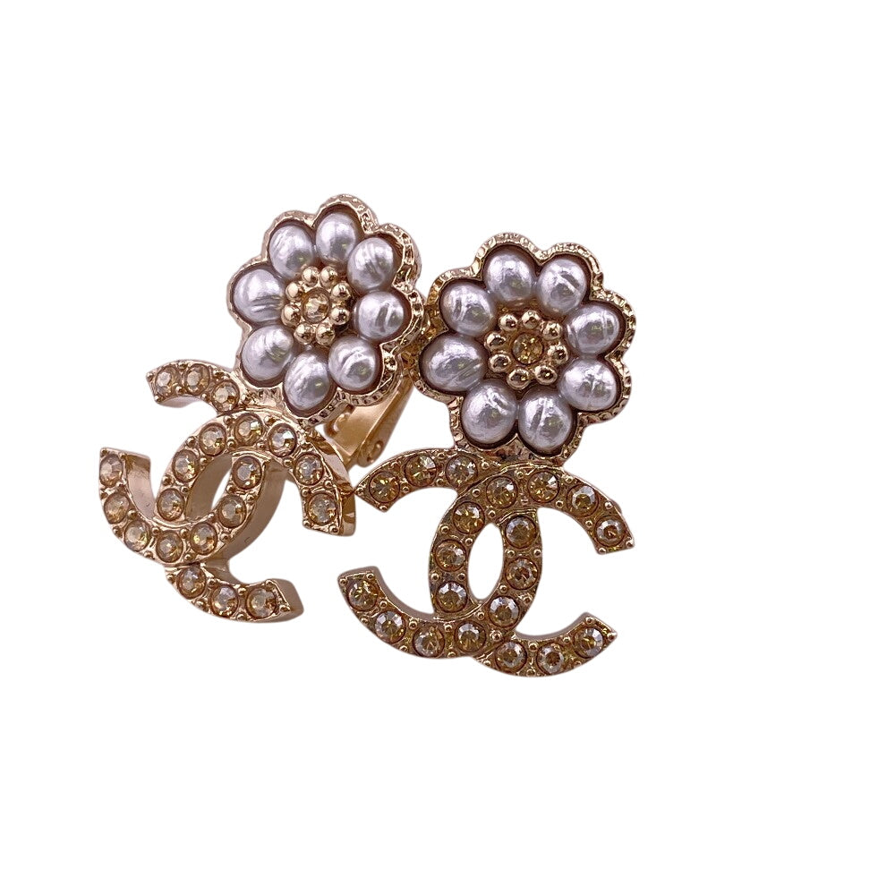 CHANEL Pierce B22K Rhinestones , Faux Pearls gold COCO Mark
