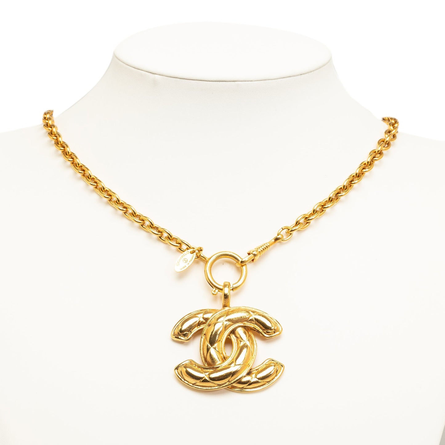 CHANEL Necklaces